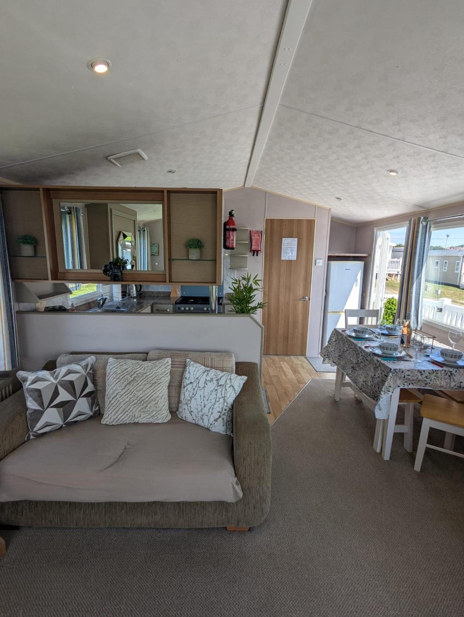 Lovely Family Dog Friendly Caravan On Littlesea Holiday Park Weymouth Haven Wyke Regis Buitenkant foto